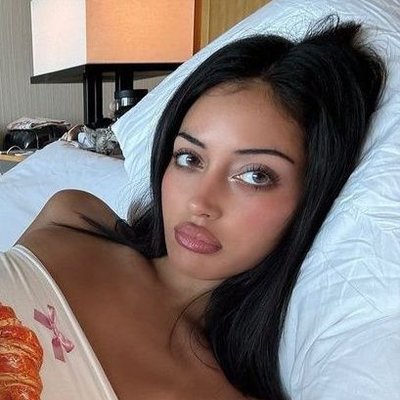 mày's profile picture