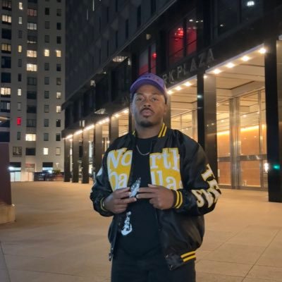 justhugee's profile picture