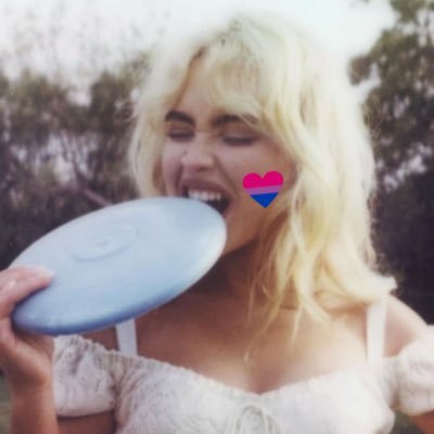 june ୨୧'s profile picture