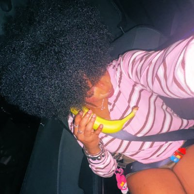the coolest bitch fr xx 💖's profile picture