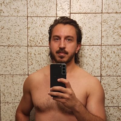 estebanquit026's profile picture