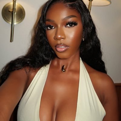 molarahsexy's profile picture