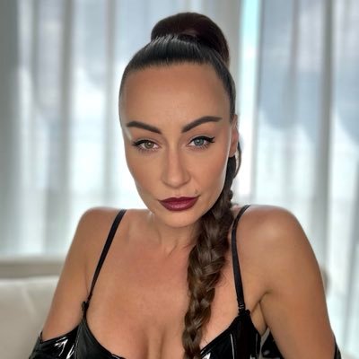 krolovadiana's profile picture