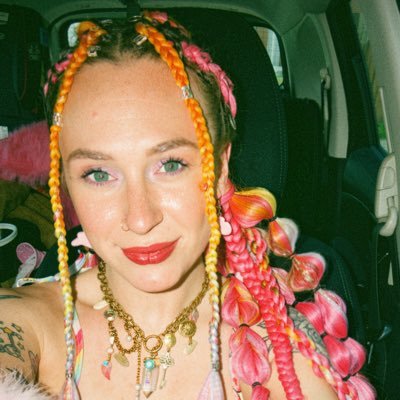 𝒈𝒊𝒏𝒈𝒆𝒓 ◡̈ 🍓🌱 rave domme's profile picture