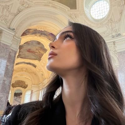 عَنْقاء's profile picture