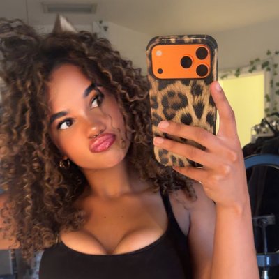 Sadie Elli's profile picture