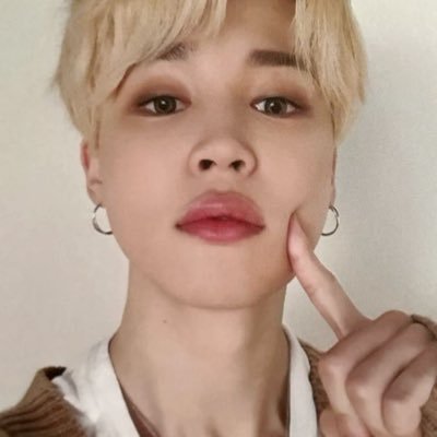 h 🦢's profile picture