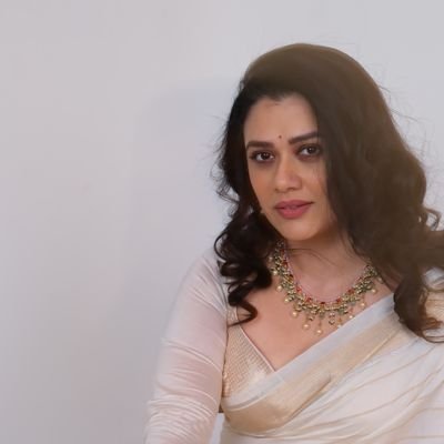 GirijaOak's profile picture