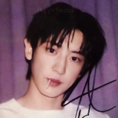 milfloey's profile picture