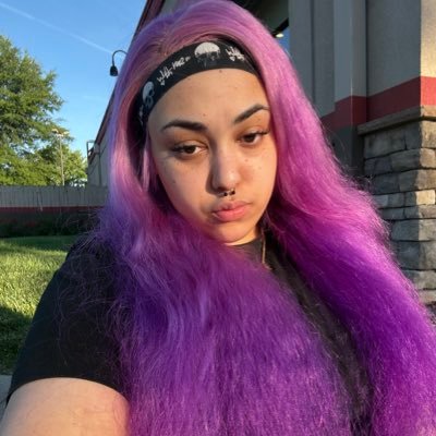 rosie | $18 DM FEE |'s profile picture