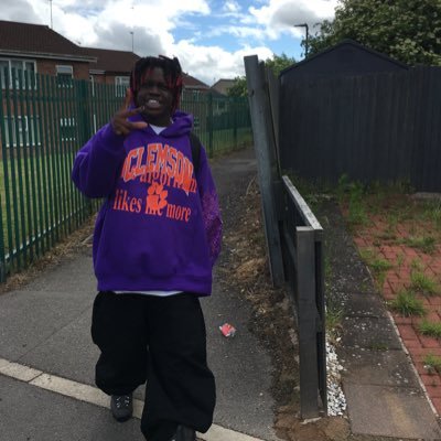Famouspluto_'s profile picture