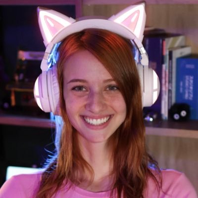 RedheadLollipop's profile picture