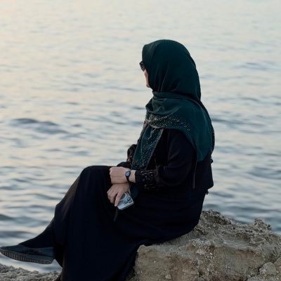 elahek13's profile picture