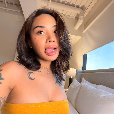 goldenhoneyxxo's profile picture