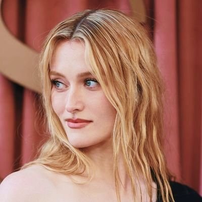 Sarah Pidgeon Updates's profile picture