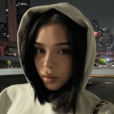 e's profile picture