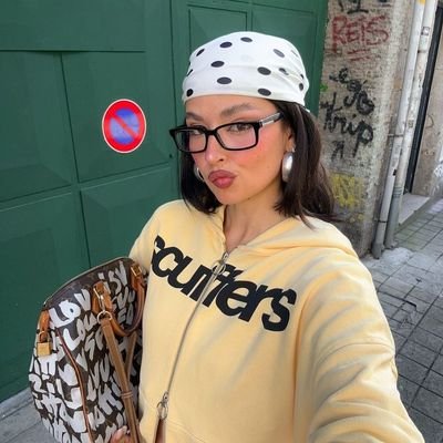 renata's profile picture