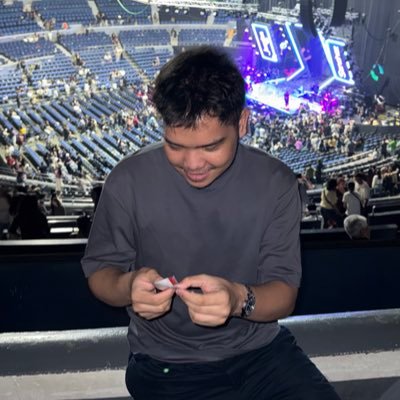 makneyl's profile picture