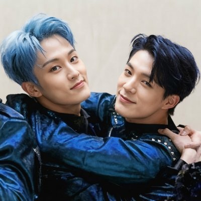 ๋ง ์ .zip's profile picture