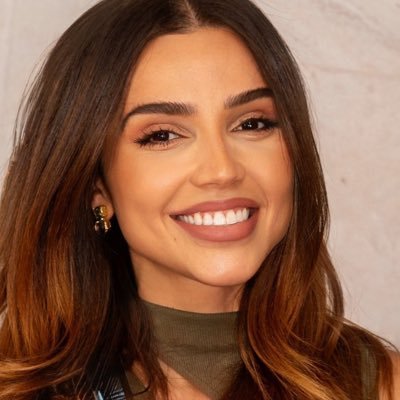 PaulaAmorim's profile picture