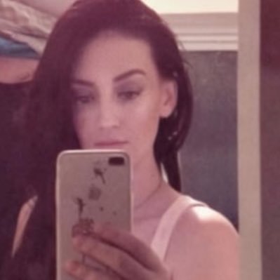 Queenie12111's profile picture