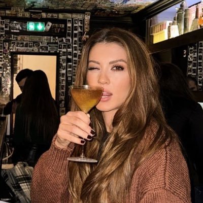 esilaanlivsuf's profile picture
