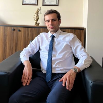 avonurevren's profile picture