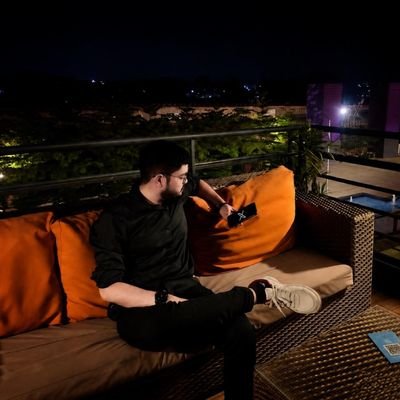 𝐑²'s profile picture