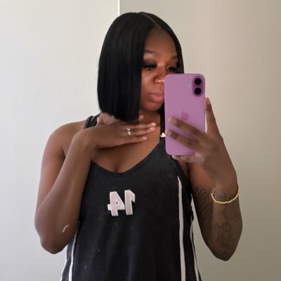 girlthats_kaay's profile picture