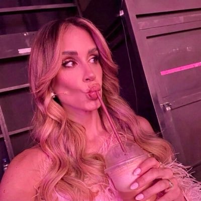 Pink🤍's profile picture