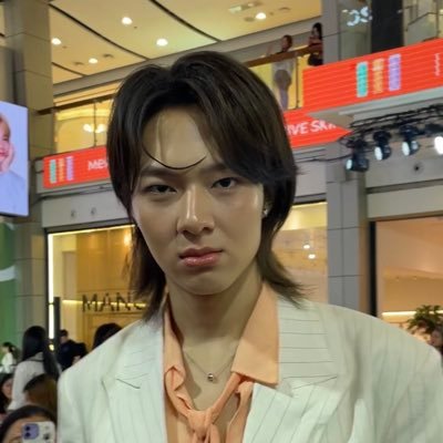 PiployZNN's profile picture