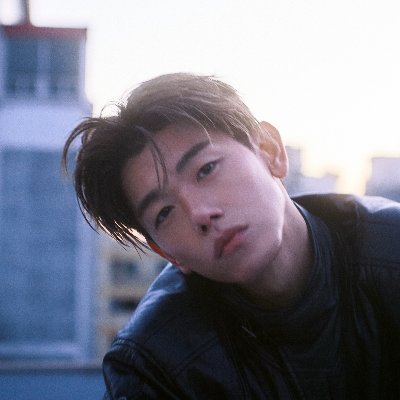 Eric Nam (에릭남)'s profile picture