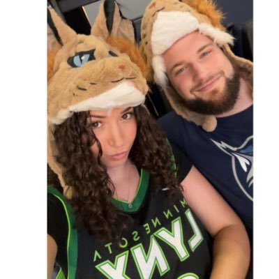 wolvestwtsara's profile picture