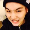 lese⁷ ᥫ᭡. saw 134340 and mikrokosmos's profile picture