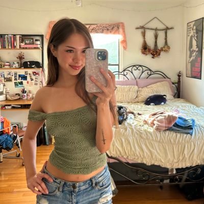 carolyn 🐞's profile picture