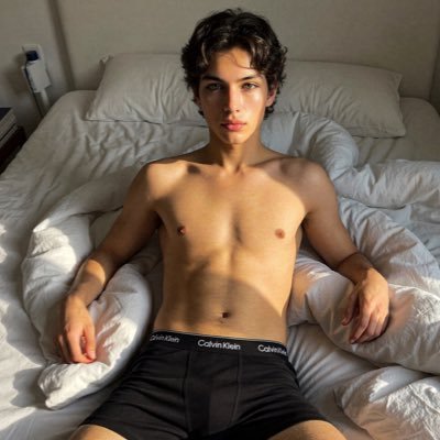 Alex Aster's profile picture