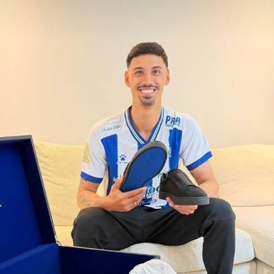 ᮵'s profile picture