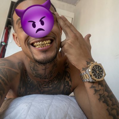 f's profile picture