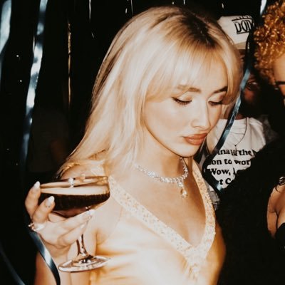 brinalouwho's profile picture