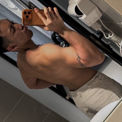 Grindr_Wolf's profile picture
