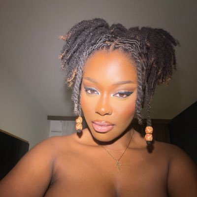 sususqueen's profile picture