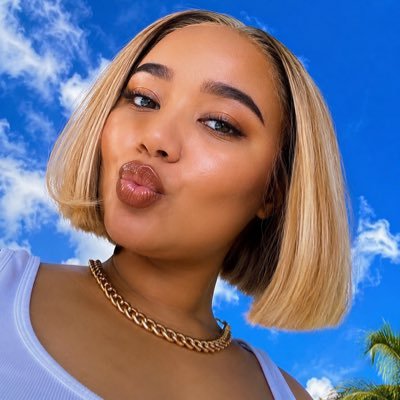 Dee 👑's profile picture