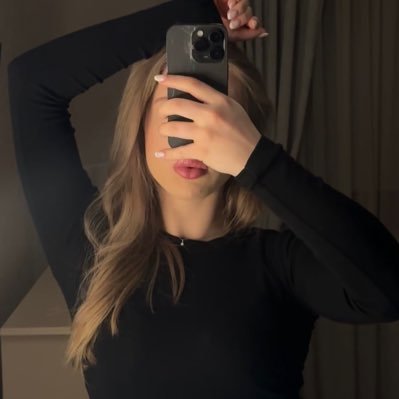 deffnelee's profile picture