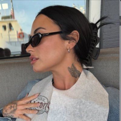 artstartingover's profile picture