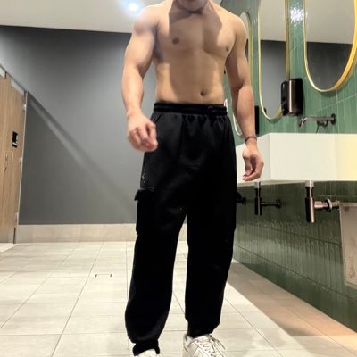 leebahPuL33N's profile picture