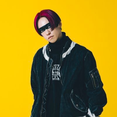 MOMIKEN's profile picture
