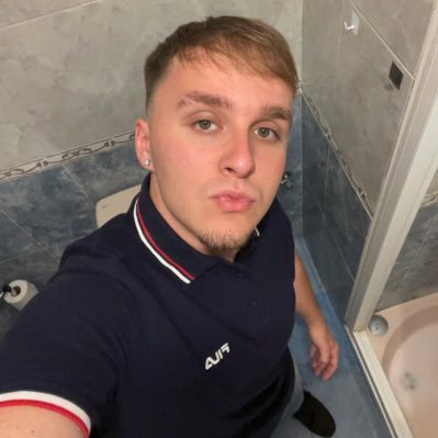 1toomass_'s profile picture