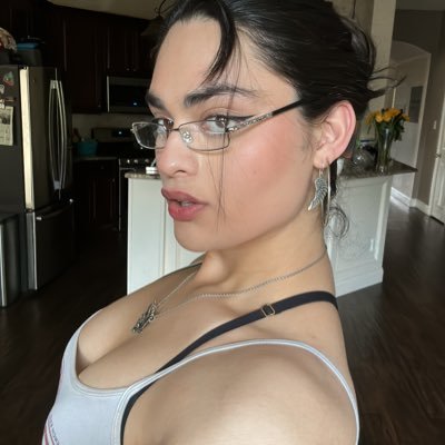 selena 🪽's profile picture