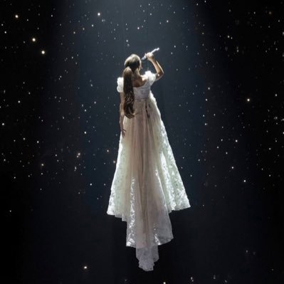 Ari by Nicole ✩'s profile picture