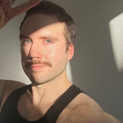 YOYO's profile picture